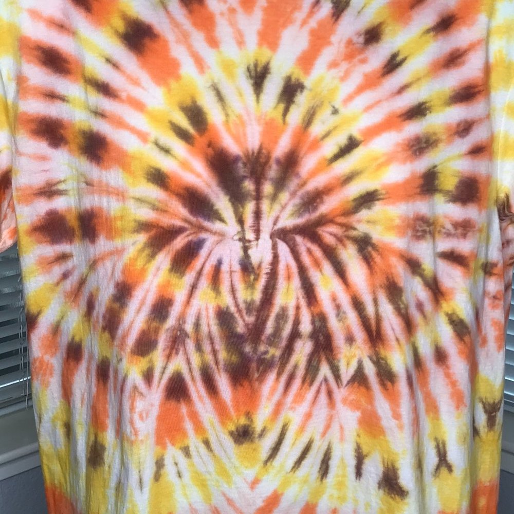 New Tie-Dye S/S T-Shirt | Large - Picture 6 of 7